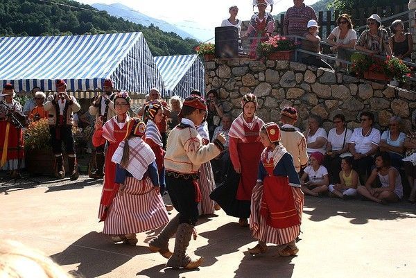 DANSES BETHMALAISES à Ayet 1