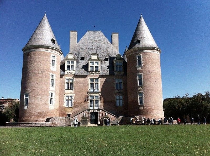 Le Chateau De Saint Elix Le Chateau